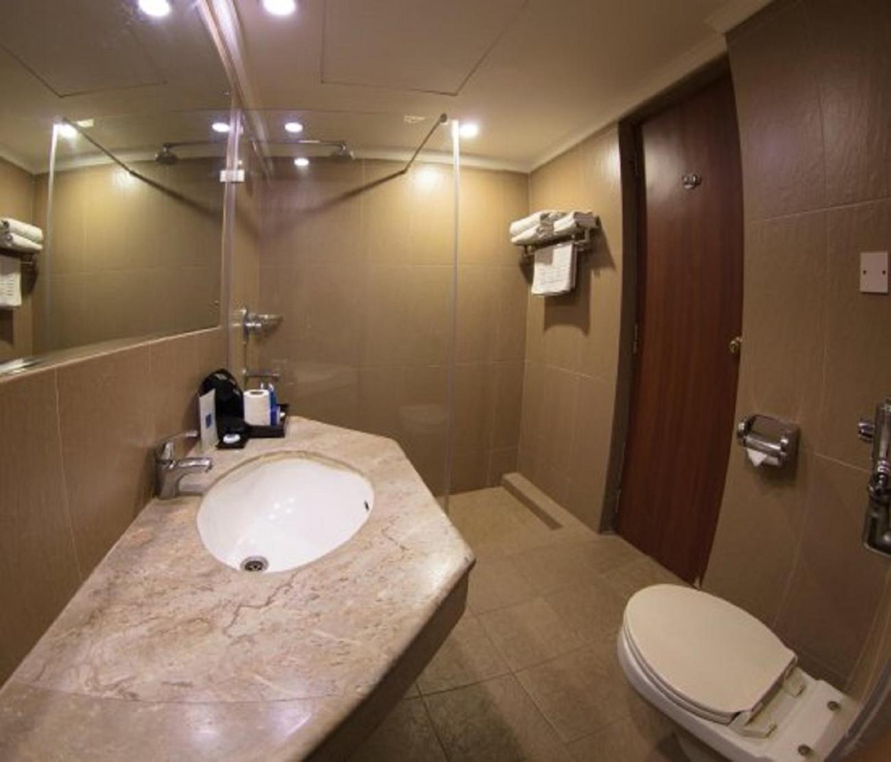 Hotel Tulip Near Delhi Airport New Delhi Exterior photo